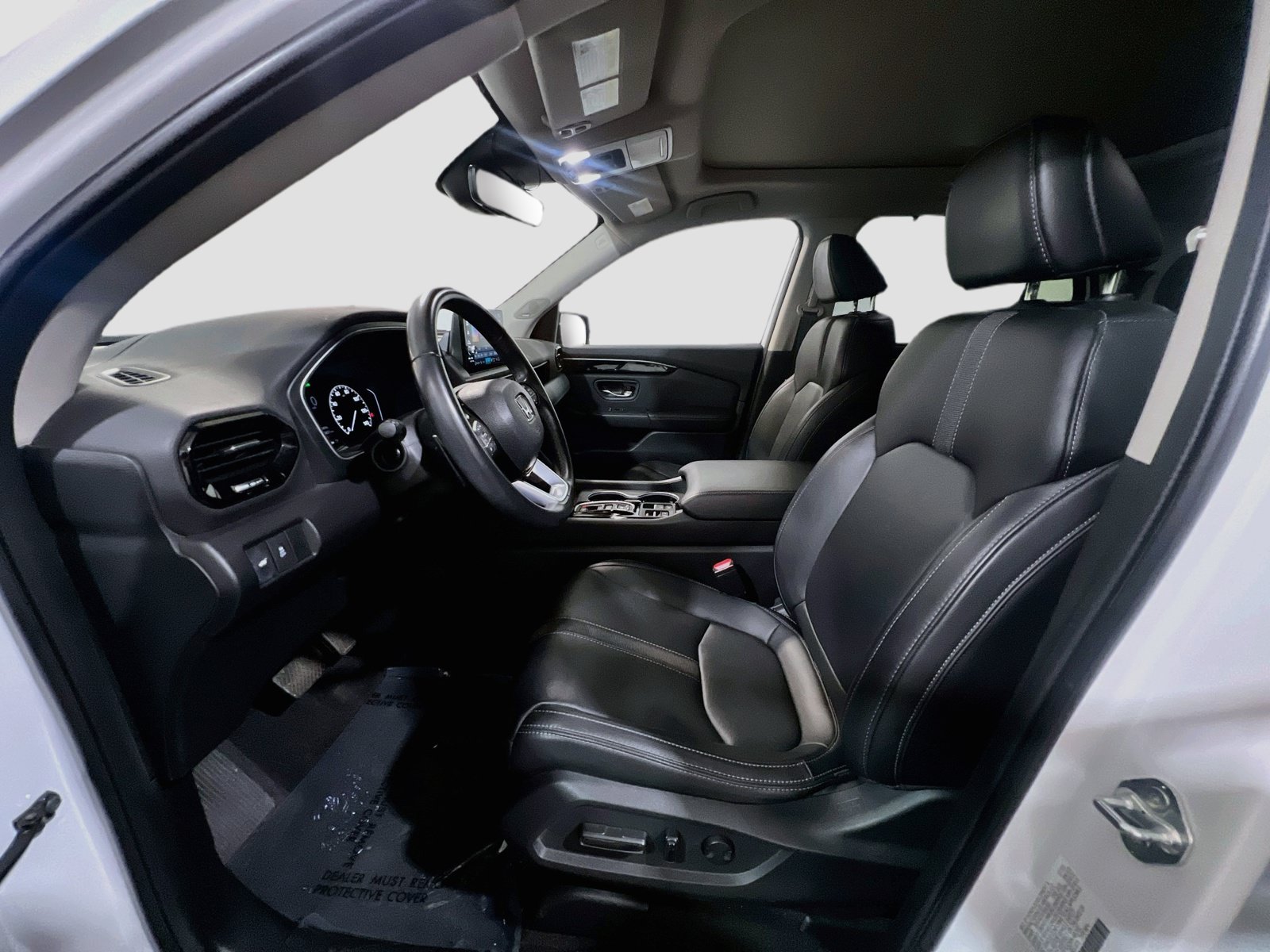 Used 2023 Honda Pilot Touring image 16