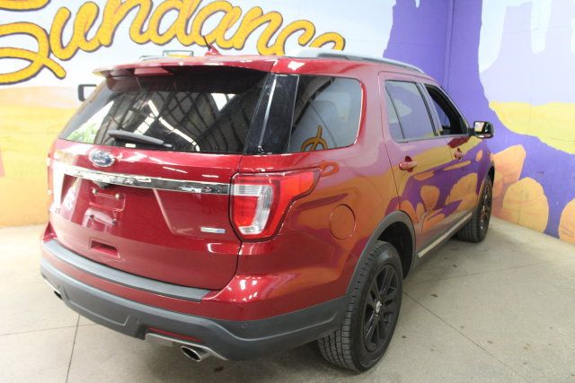 Used 2019 Ford Explorer XLT AWD/4WD image 5