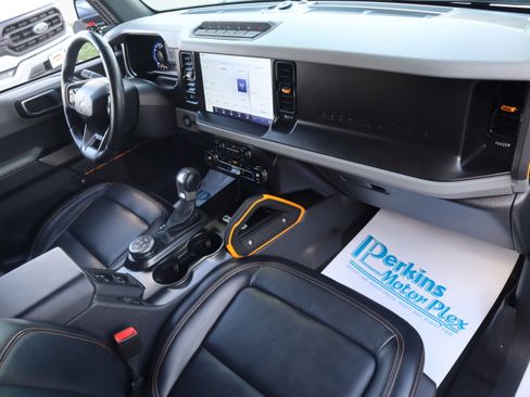 Used 2023 Ford Bronco Badlands image 34