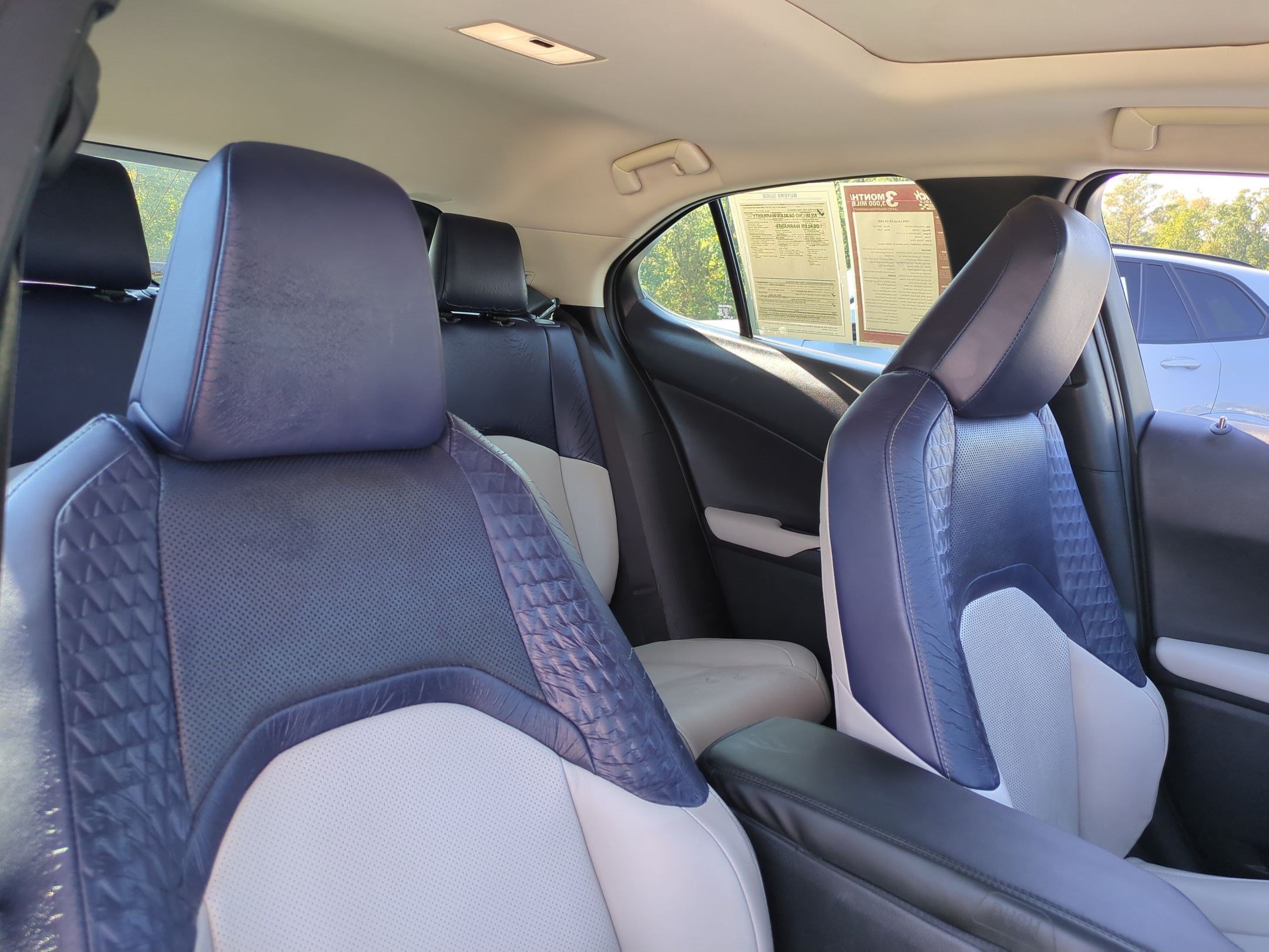 Used 2020 Lexus UX 250h w/ Premium Package AWD/4WD image 33