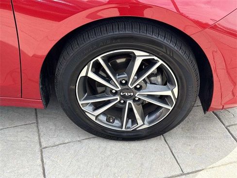 Certified 2023 Kia Forte LXS w/ LXS Technology Package image 7