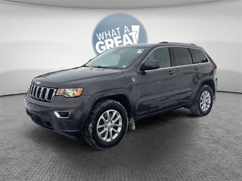 Used 2021 Jeep Grand Cherokee Laredo image 8
