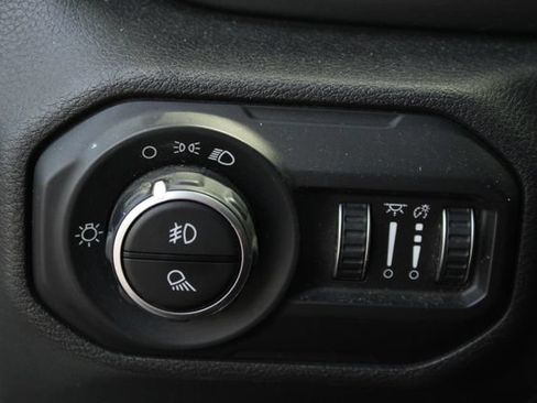 Used 2021 Jeep Gladiator Sport AWD/4WD image 28