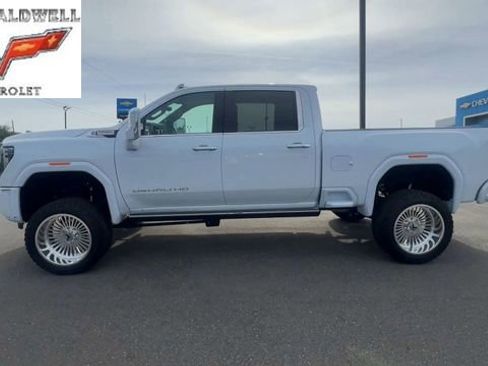 Used 2026 GMC Sierra 2500 Denali w/ Denali Reserve Package image 5