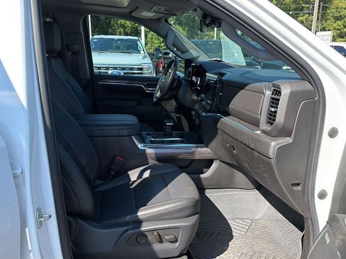 Used 2023 Chevrolet Silverado 1500 LTZ AWD/4WD image 14