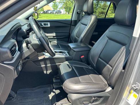 Used 2023 Ford Explorer XLT w/ Equipment Group 202A AWD/4WD image 20