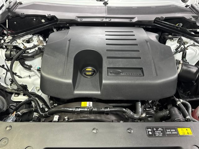 Used 2025 Land Rover Defender 130 S AWD/4WD image 9