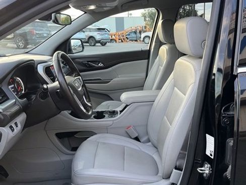 Used 2023 GMC Acadia SLT image 27