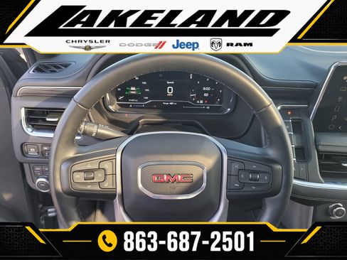 Used 2024 GMC Yukon XL SLT w/ SLT Premium Package AWD/4WD image 28