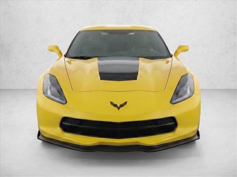 Used 2017 Chevrolet Corvette Stingray Coupe RWD image 2