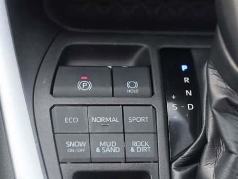 Used 2023 Toyota RAV4 XLE w/ Convenience Package image 24