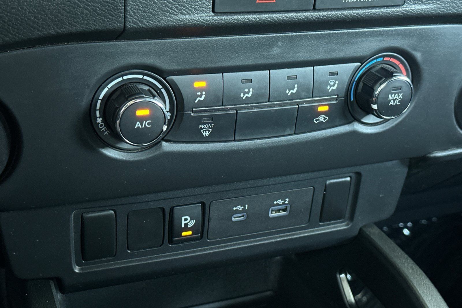 Used 2023 Nissan Frontier SV w/ Midnight Edition Package RWD image 18