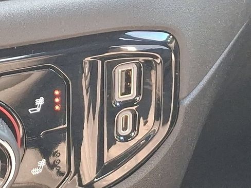 Certified 2022 Chevrolet Silverado 1500 LT AWD/4WD image 26