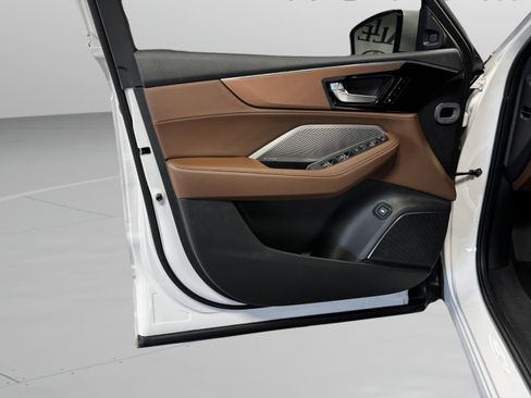 Certified 2024 Acura MDX FWD w/ Technology Package image 13