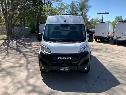 Used 2025 RAM ProMaster 2500 w/ Convenience Group image 8
