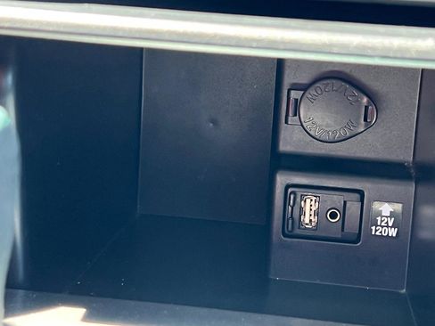 Used 2013 Toyota Camry SE FWD image 26