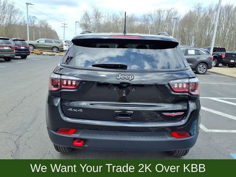 Used 2022 Jeep Compass Trailhawk AWD/4WD image 7