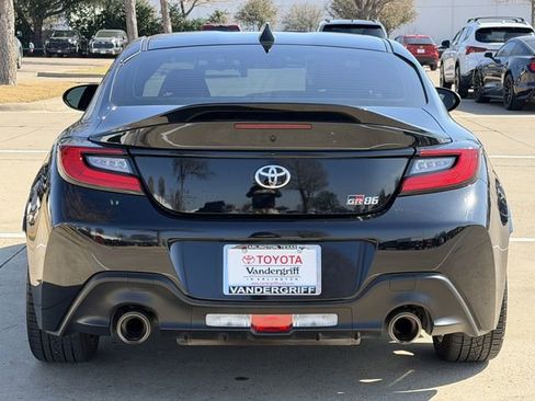 Used 2024 Toyota GR86 Premium image 5