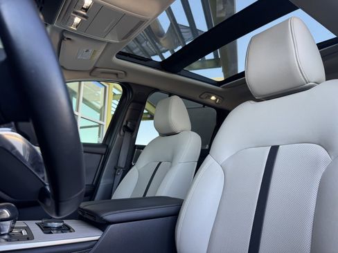 Used 2024 MAZDA CX-90 Plug-In Hybrid w/ Premium Pkg image 29