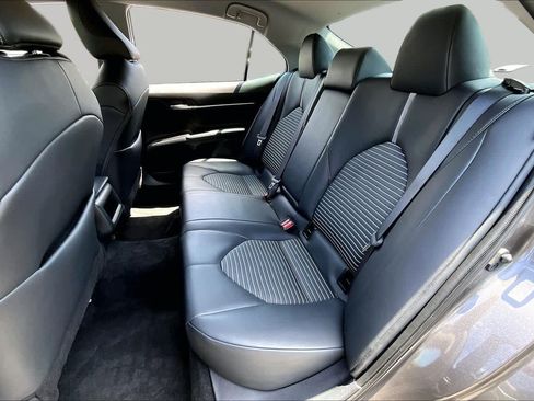 Used 2023 Toyota Camry SE FWD image 19