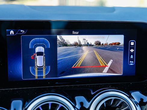 Certified 2025 Mercedes-Benz GLA 250 GLA 250 image 24