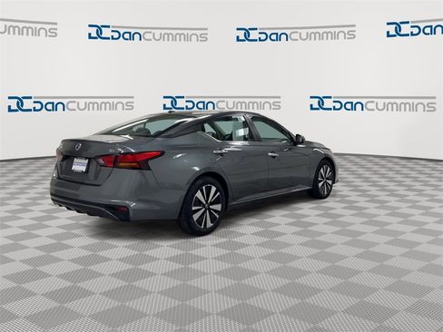 Used 2022 Nissan Altima 2.5 SV image 8