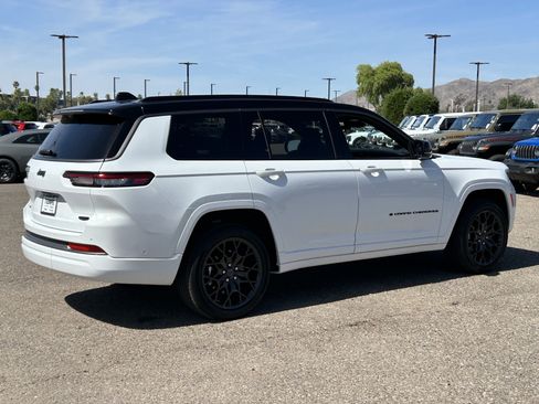 Used 2026 Jeep Grand Cherokee L Summit AWD/4WD image 5