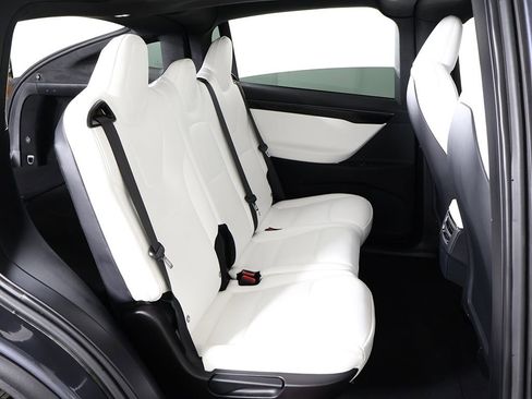 Used 2020 Tesla Model X Long Range AWD/4WD image 32