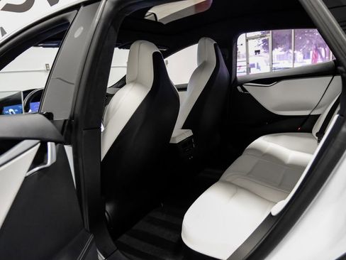 Used 2019 Tesla Model S Performance image 33