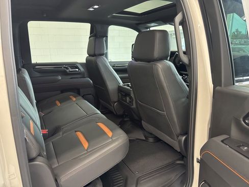 Used 2026 GMC Sierra 2500 AT4 w/ AT4 Premium Plus Package AWD/4WD image 9