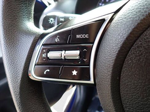 Used 2022 Kia Forte LXS w/ LXS Technology Package FWD image 13