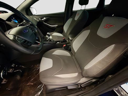 Used 2017 Ford Focus ST FWD image 11