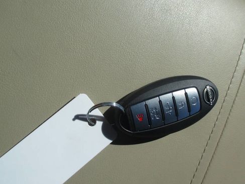 Used 2023 Nissan Armada Platinum w/ Captain's Chairs Package image 39