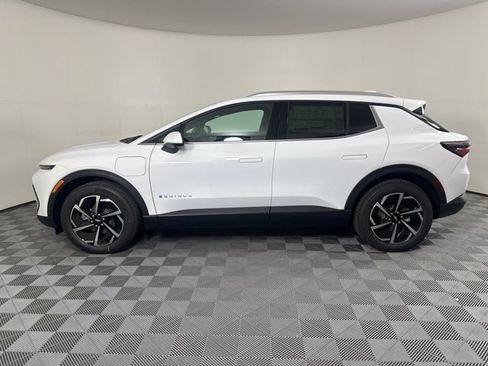 New 2026 Chevrolet Equinox EV LT image 7