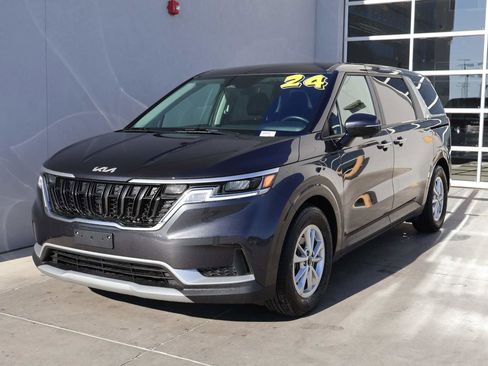 Used 2024 Kia Carnival LX FWD image 1