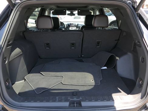 Used 2023 Chevrolet Equinox RS w/ RS Leather Package FWD image 23