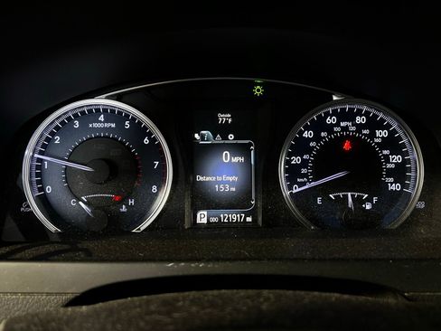 Used 2017 Toyota Camry LE image 10