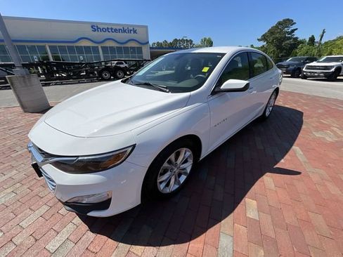 Used 2022 Chevrolet Malibu LT FWD image 27