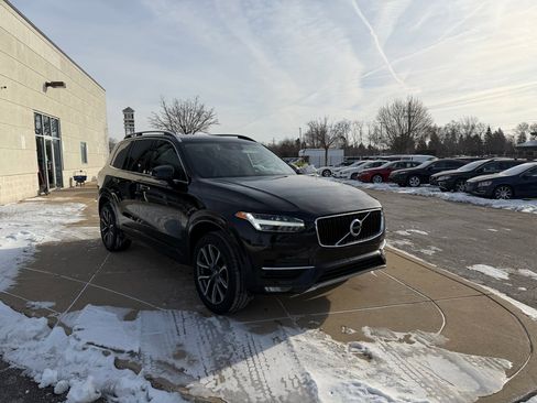 Used 2016 Volvo XC90 T6 Momentum w/ Momentum Plus Package image 3