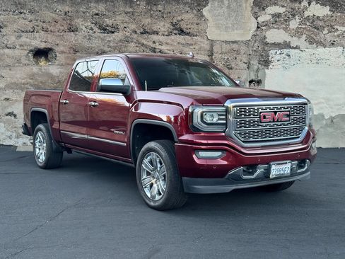 Used 2017 GMC Sierra 1500 Denali RWD image 2