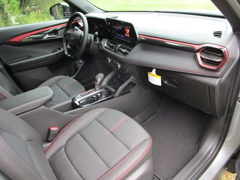 New 2026 Chevrolet TrailBlazer RS w/ Convenience Package FWD image 26