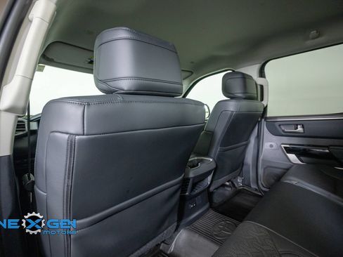 Used 2024 Toyota Tundra Limited AWD/4WD image 27