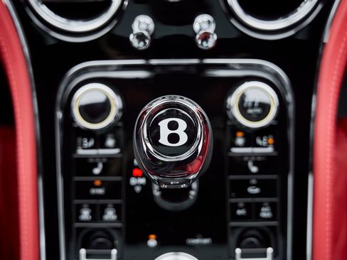 Used 2022 Bentley Continental GT image 57