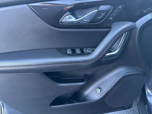 Used 2021 Chevrolet Blazer RS w/ Enhanced Convenience Package image 12