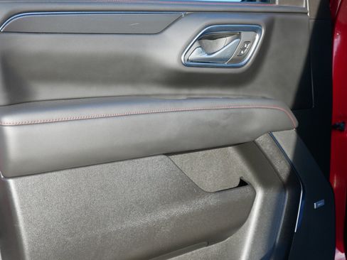 Used 2023 Chevrolet Suburban RST w/ Sport Performance Package image 15