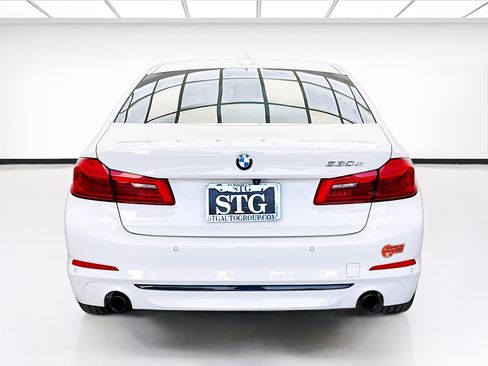 Used 2020 BMW 530e w/ Convenience Package RWD image 5