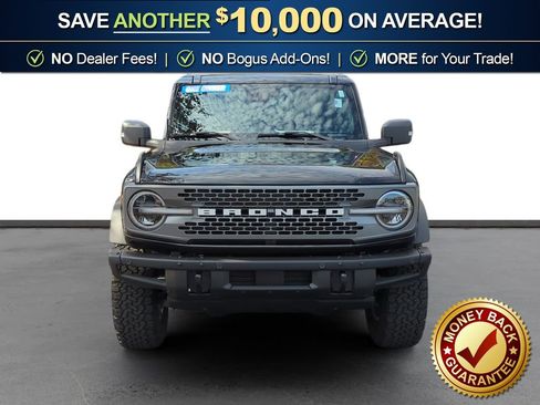 Used 2024 Ford Bronco Badlands image 11