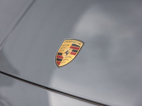 Certified 2025 Porsche Cayenne image 26