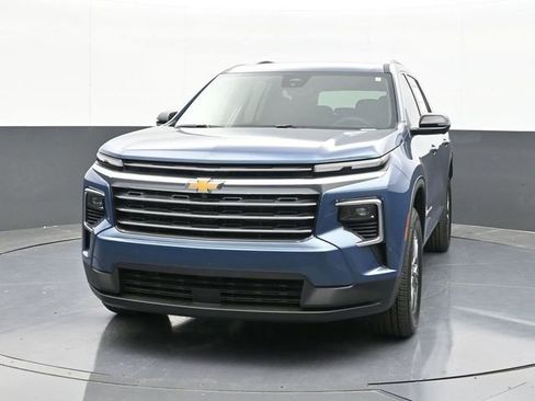 New 2026 Chevrolet Traverse LT w/ Driver Confidence Package image 3