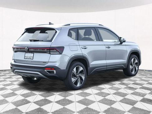 New 2025 Volkswagen Taos SE image 14
